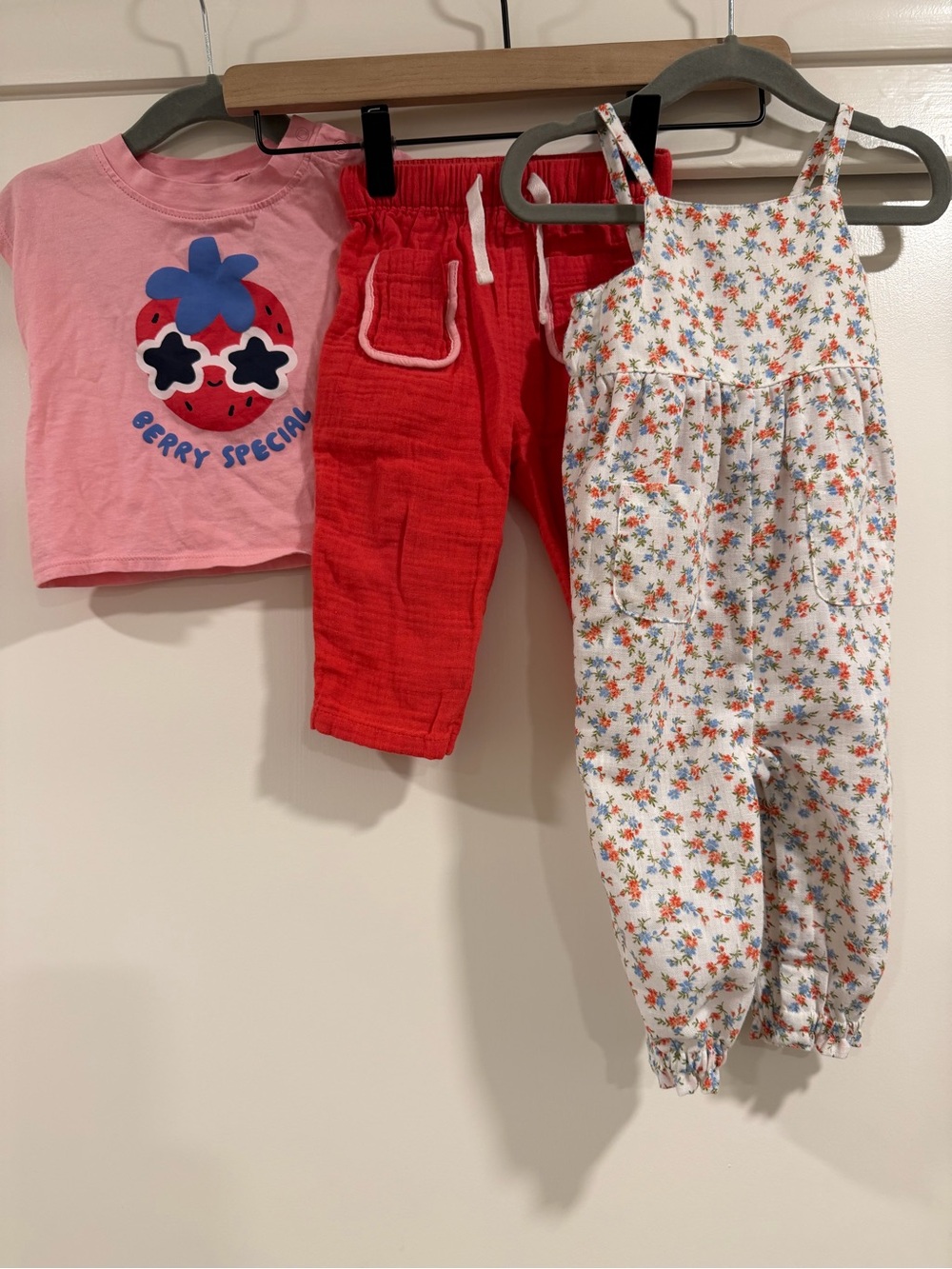 Old Navy Pink Strawberry Tee & Red Drawstring Pants with Floral White Overalls‎